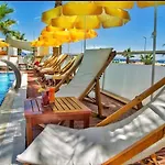 Acem Hotel 2*