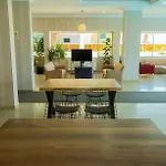 Acem Hotel